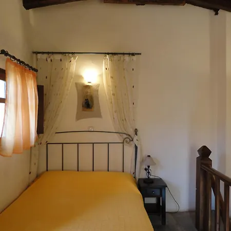 Psamathous בית הארחה 3*