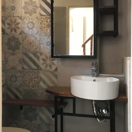 Psamathous בית הארחה