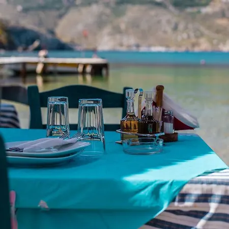 Psamathous Πανσιόν 3*