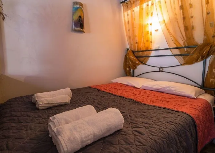 Psamathous Affittacamere 3*