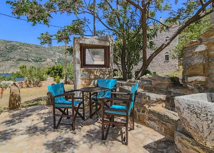 Psamathous Affittacamere 3*