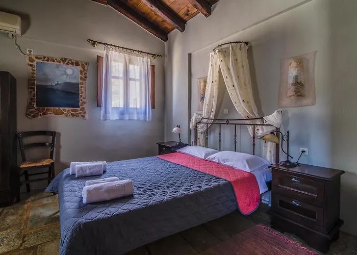 Psamathous Affittacamere 3*